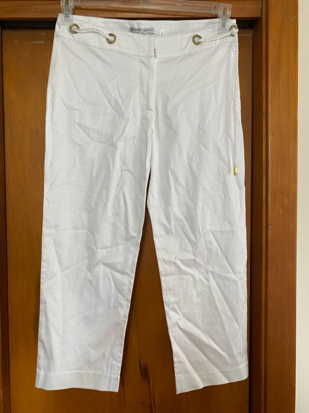 NWT Alberto Makali White Cropped Pants Gold Sparkle Eyelets, Rope “Belt” 29/21”